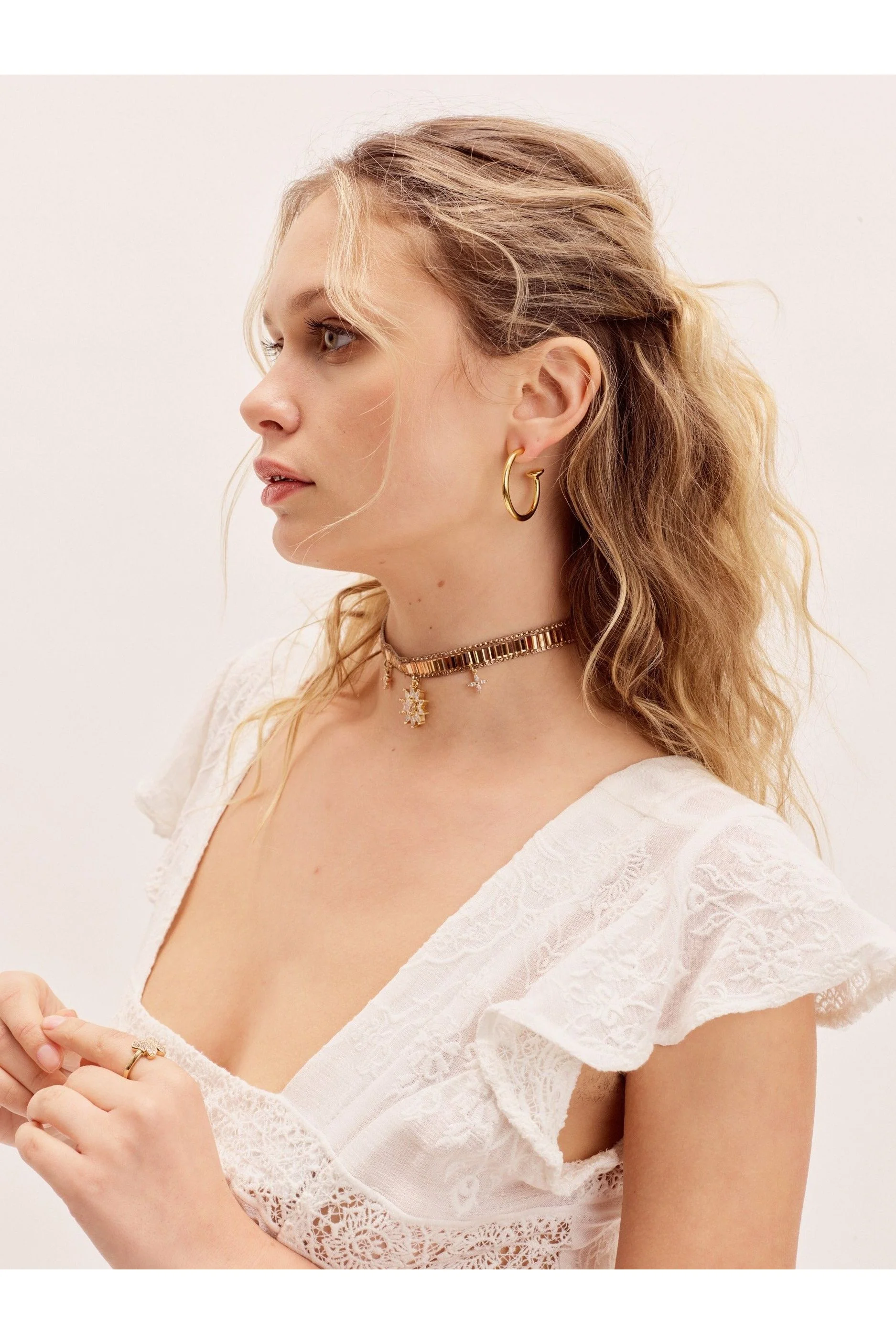 The Medium Cecilia Hoop Earrings - Image 4