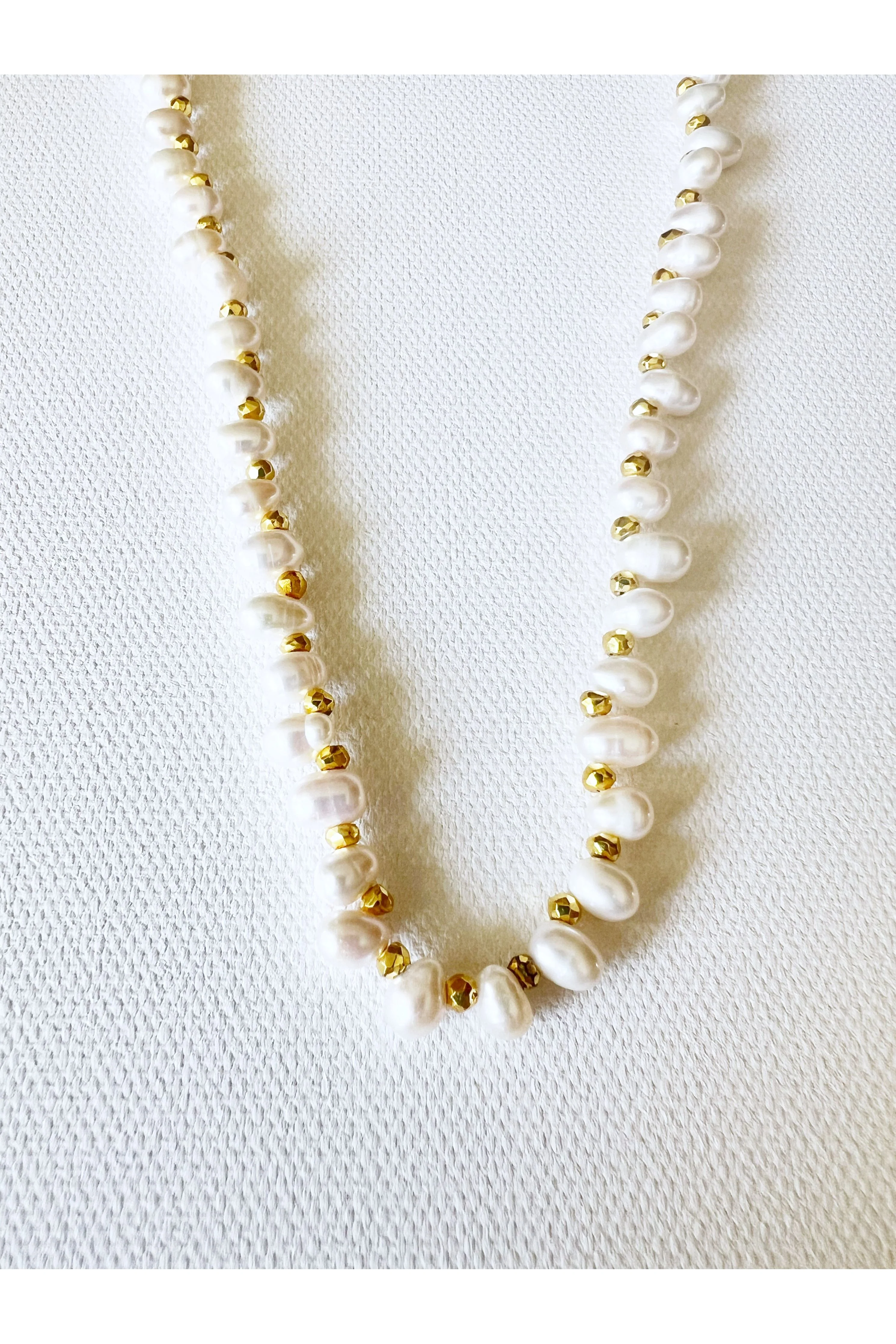 The Pearl & Gold Necklace - Image 2