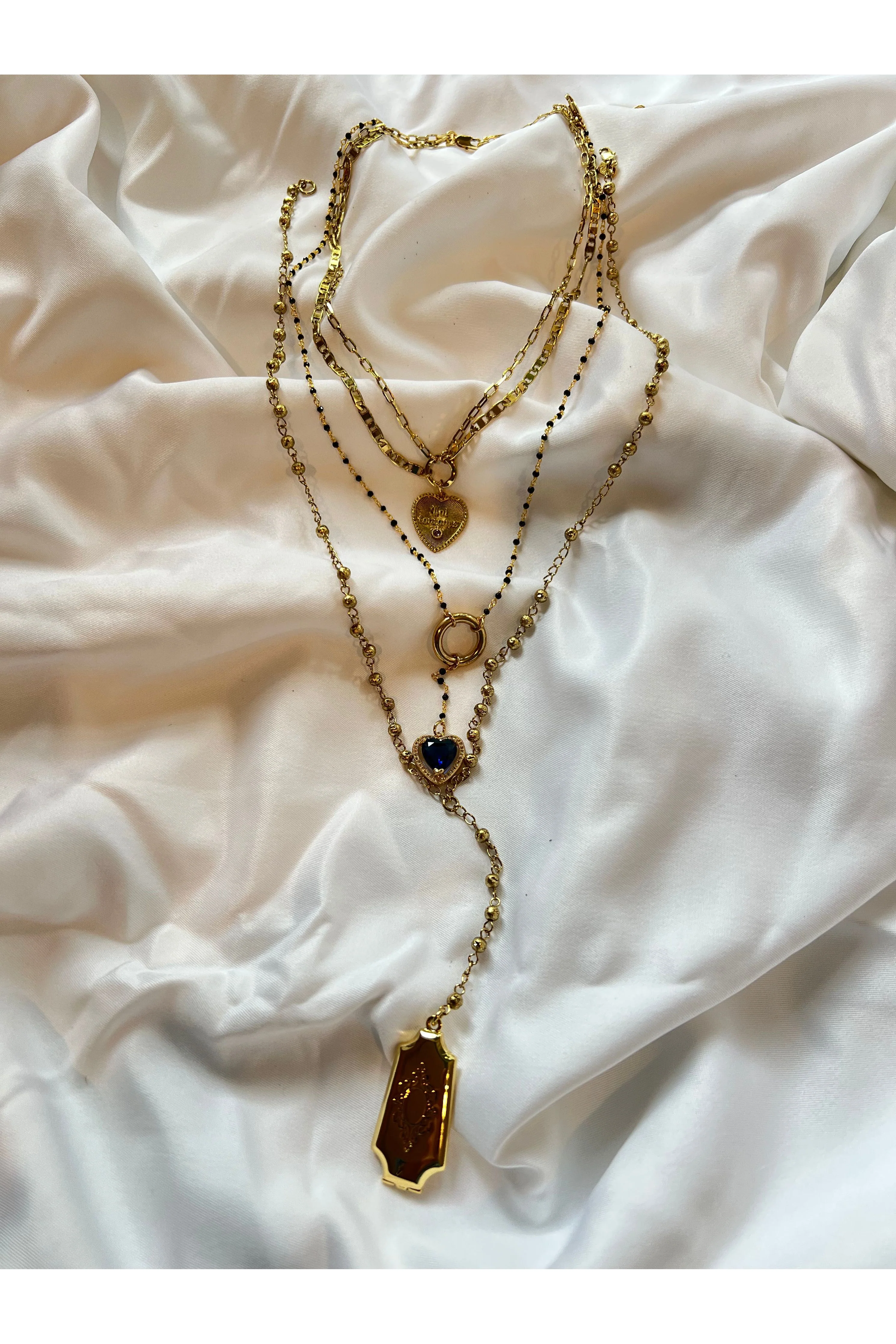 The Serphine Locket Rosary - Image 8