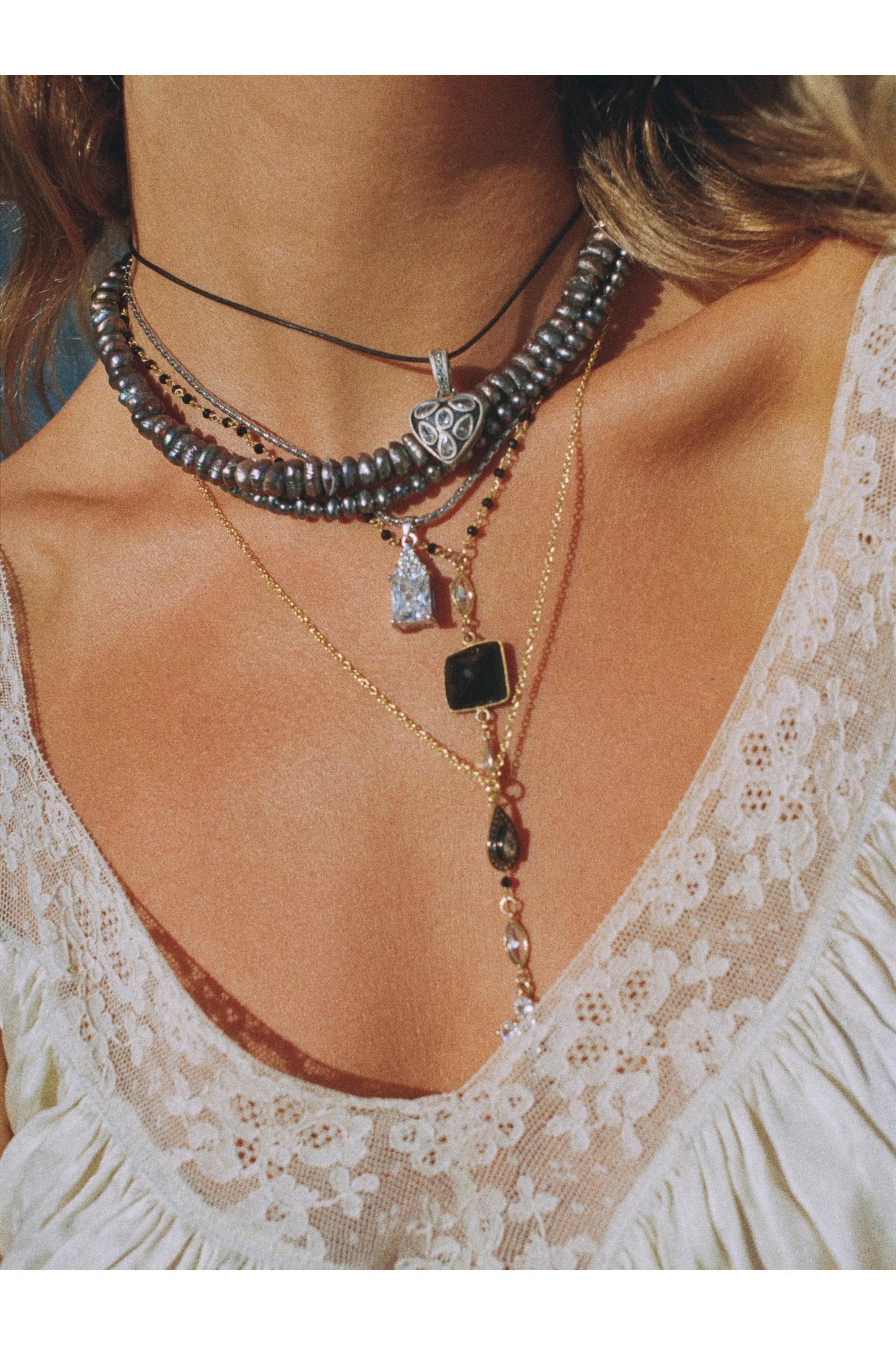 The Valerie Choker - Image 4